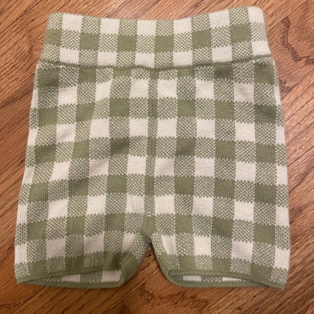 Misha and Puff picnic shorts Willow size 12/18 Months
